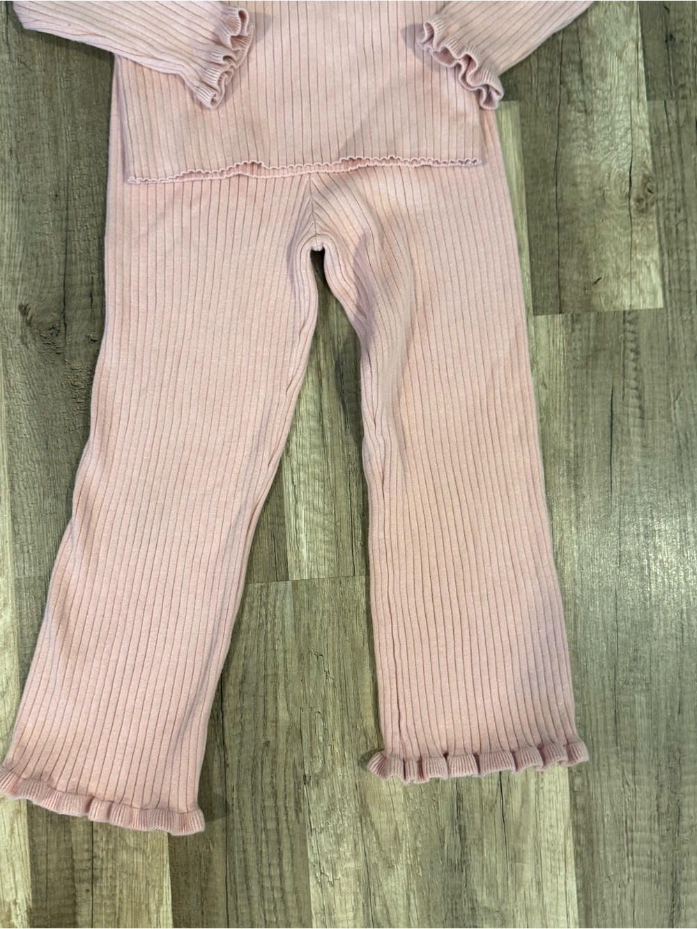 Primark Girls Light Pink knit Ribbed Two-Piece Set with Ruffle Trim - Picture 3 of 5